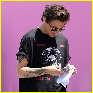 Louis Tomlinson Flashes His Tattoos While Out Shopping