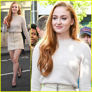 Sophie Turner Would Love To Work At Starbucks
