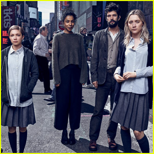 Saoirse Ronan & Tavi Gevinson Bring Broadway to 'Vogue'