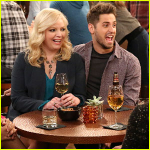 Ben Pretends to Be His Mom's Husband on Tonight's 'Baby Daddy'
