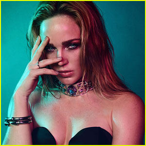 Caity Lotz Opens Up About Being Embraced By Comic Book Community