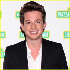 Charlie Puth Joins the 'Sesame Street' Muppets at Annual Gala