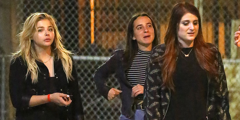 EGO - Chloe Moretz é vista curtindo a noite com Meghan Trainor em