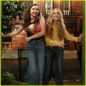 Riley & Maya Take On The World In High School on 'Girl Meets World' Season 3 Premiere