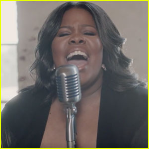 Amber Riley Performs 'I Am Changing' & Opens Up About Joining the 'Dreamgirls' Cast