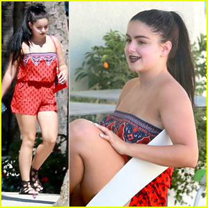 Ariel Winter Hangs With Friends After First 'Modern Family' Table Read for Season 8