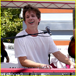 Charlie Puth Performs Small Set At GO Pool in Vegas