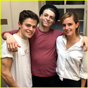 Emma Watson Sees 'Cursed Child,' Writes Rave Review!