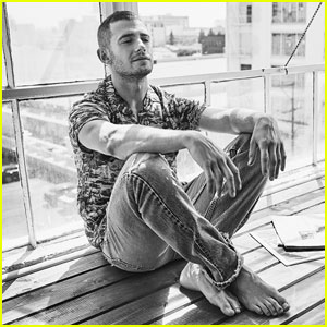'PLL' Alum Julian Morris Poses for 'The Laterals'