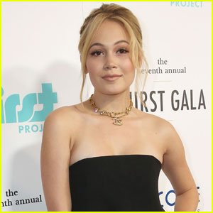 Kelli Berglund To Play Dolly Parton's Daughter in 'Christmas of Many Colors: Circle of Love'