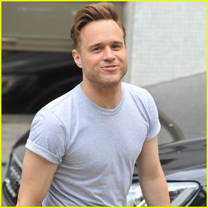 Olly Murs Shows Off His Ripped Abs in New Video - Watch Here!