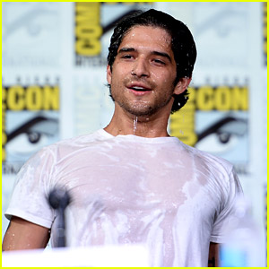 Tyler Posey Drenches Himself with Water at Comic-Con! (Video)