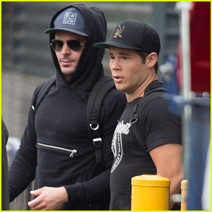Zac Efron Gets in a Workout While in Australia
