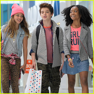 Skai Jackson & Thomas Barbusca Deal with Amy Schumer's Silly Antics in Old Navy Video (Exclusive)
