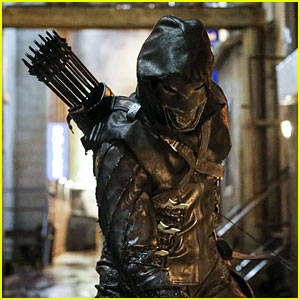 New 'Arrow' Villain Prometheus Appears in Season 5 Premiere Episode Stills!