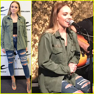 Danielle Bradbery Performs To New Songs 'Sway' & 'Potential' at Music Choice