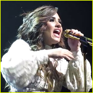 Demi Lovato Performs Aretha Franklin's 'Natural Woman' While On Tour! (Video)