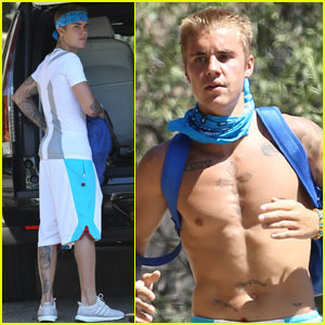 Justin Bieber Shows Off His Muscles on Afternoon Hike