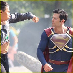 Tyler Hoechlin Fights a Villain as Superman!