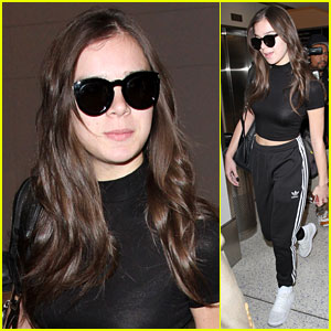 Hailee Steinfeld Gives Shade at LAX
