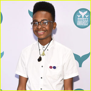 Vine Star Jay Versace Comes Out on Snapchat