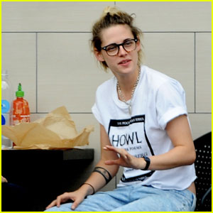Kristen Stewart Laughs It Up at Breakfast With Friends