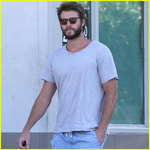 Liam Hemsworth & Miley Cyrus Look So Young in This #TBT Pic!