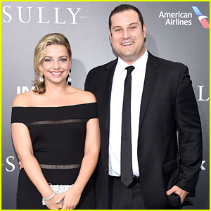 Max Adler & Wife Jennifer Step Out For 'Sully' Premiere in NYC