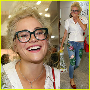 Pixie Lott Almost Cries with Happiness When She Arrives in Brazil