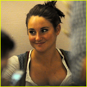 Shailene Woodley Hangs Out in Germany After 'Snowden' Premiere
