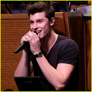 Shawn Mendes Performs Justin Bieber Parody, Sings 'Mercy' Live (Video)