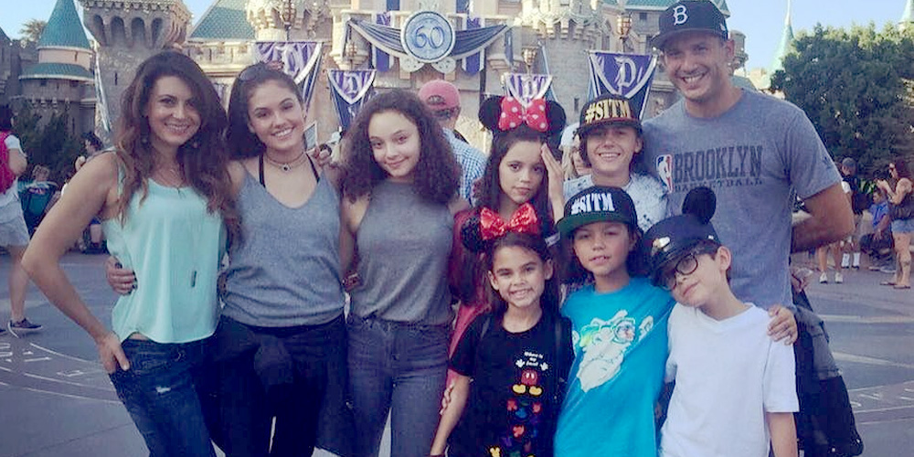 Jenna Ortega & ‘Stuck In The Middle’ Cast Hit Disneyland!