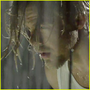 Derek Hough Gets Wet & Wild for 'Kairos' Video with Lindsey Stirling