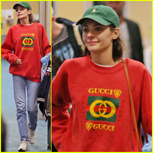 Willa Holland Flies to Vancouver With Her 'Arrow' Crew!