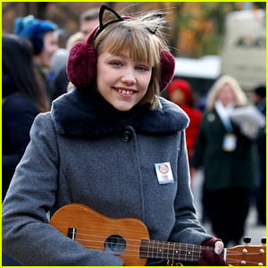 Grace VanderWaal Performs in Macy's Parade Five Years After Watching from Crowd!