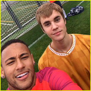 Justin Bieber Takes Breaks from 'Purpose' Tour to Play Soccer!