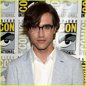 Rocky Horror's Ryan McCartan is in a New 'Long Distance Relationship'!