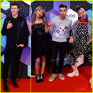 Shawn Mendes & DNCE Arrive at MTV EMAs 2016