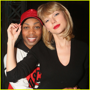 VIDEO: Taylor Swift & Todrick Hall Sing 'Little Mermaid' During Thanksgiving Celebration