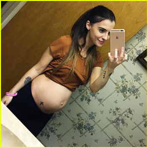 Singer Alyssa Shouse Is Pregnant; Shows Off Baby Bump on Instagram!