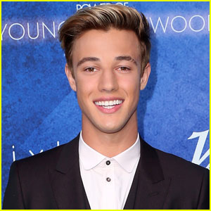 Cameron Dallas Seemingly Just Called Out An Ex-Girlfriend on Twitter