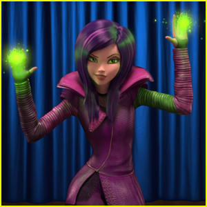 VIDEO: Dove Cameron Sings New 'Descendants: Wicked World' Song