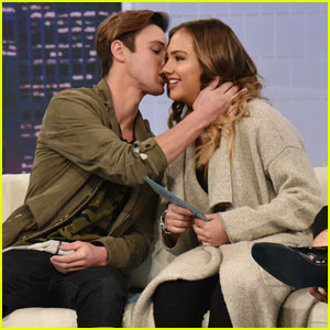 Cameron Dallas Reveals His Perfect First Date!