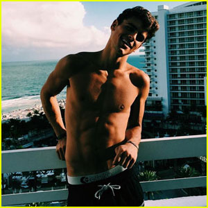 Jack Gilinsky Has Abs For Days In Miami