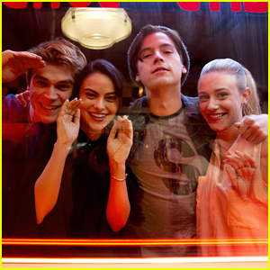 VIDEO: Watch A Scene From The Premiere of 'Riverdale' Right Now!