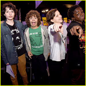 'Stranger Things' Cast Gets Ready for SAG Awards