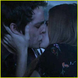 'Teen Wolf' Fans Are Freaking Out Over That Stiles & Lydia Kiss in the Winter Finale