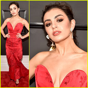 Charli XCX Wears Safety Pin Earrings to the Grammys 2017!