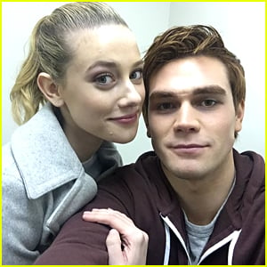 Are 'Riverdale's Archie & Betty Meant To Be Together?