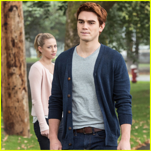 KJ Apa Wants Archie & Betty to Be Together on 'Riverdale'